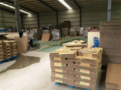 隆海纸制品公司(图)、三层瓦楞纸箱要求、河北区纸箱